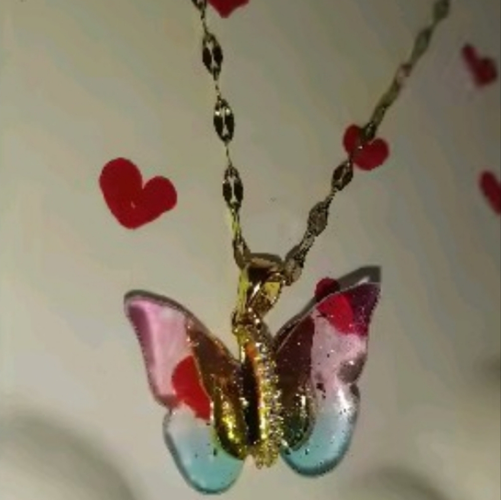 Elegant Gold Colorful Crystal Charm Butterfly Pendant Necklace - Picture 6 of 8